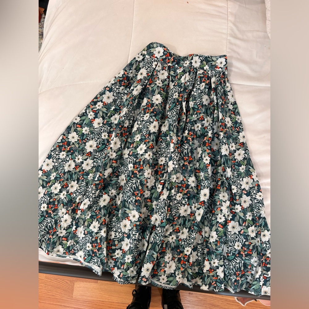 Retrolicious Botanical Midi Skirt in Green, White, and Red